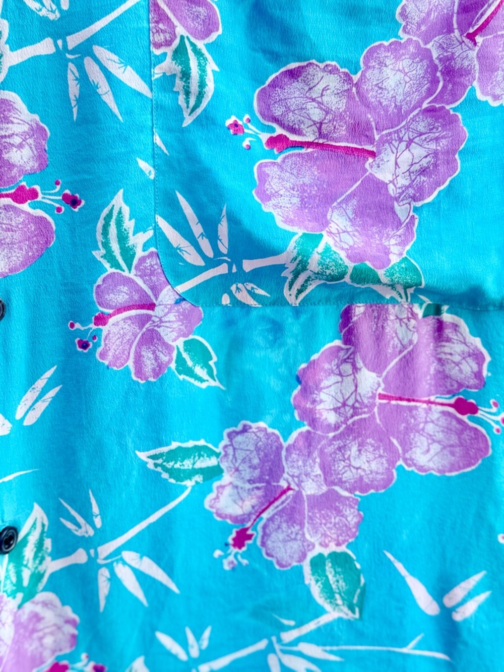 Vintage 100% Silk Tropical Shirt Size Medium Floral Hawaiian Retro Vacation Wear - Picture 3 of 6